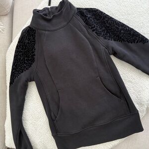 LULULEMON black sweater